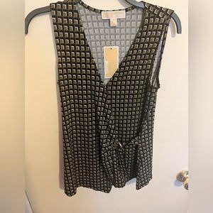 Michael kors Women's safari green v-neck jersey knit top Size S NEW